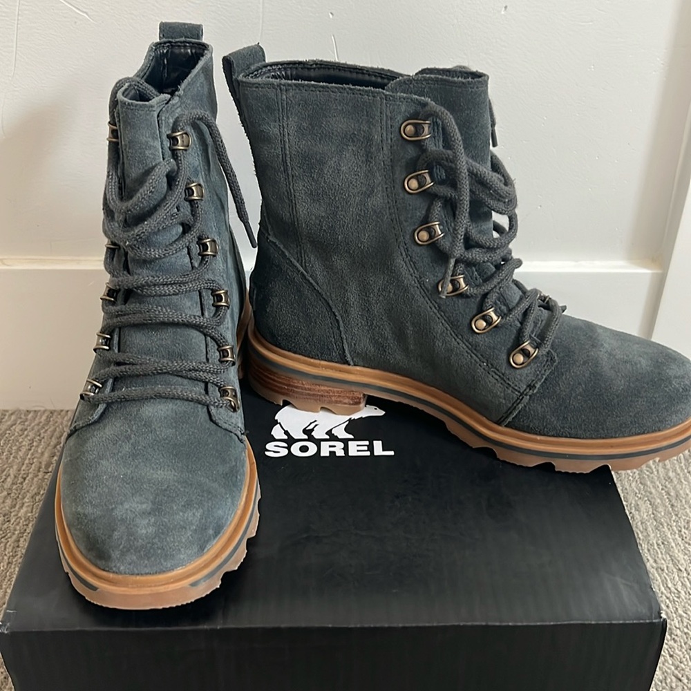 Sorel Lennox Lace Women’s Boot in Dark moss